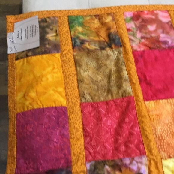 NWT Hand Crafted and Quilted Autumn Colors Runner - Picture 6 of 11